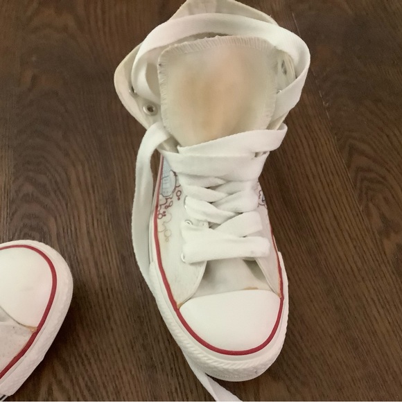 Chuck Taylor Converse Hightop - Picture 6 of 10